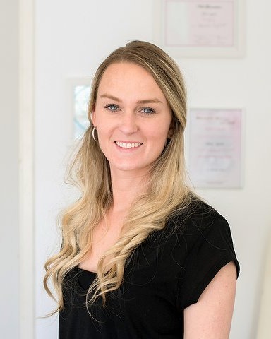 Sharon, nagelstyliste en eigenaar van Sharon's Nagelstudio